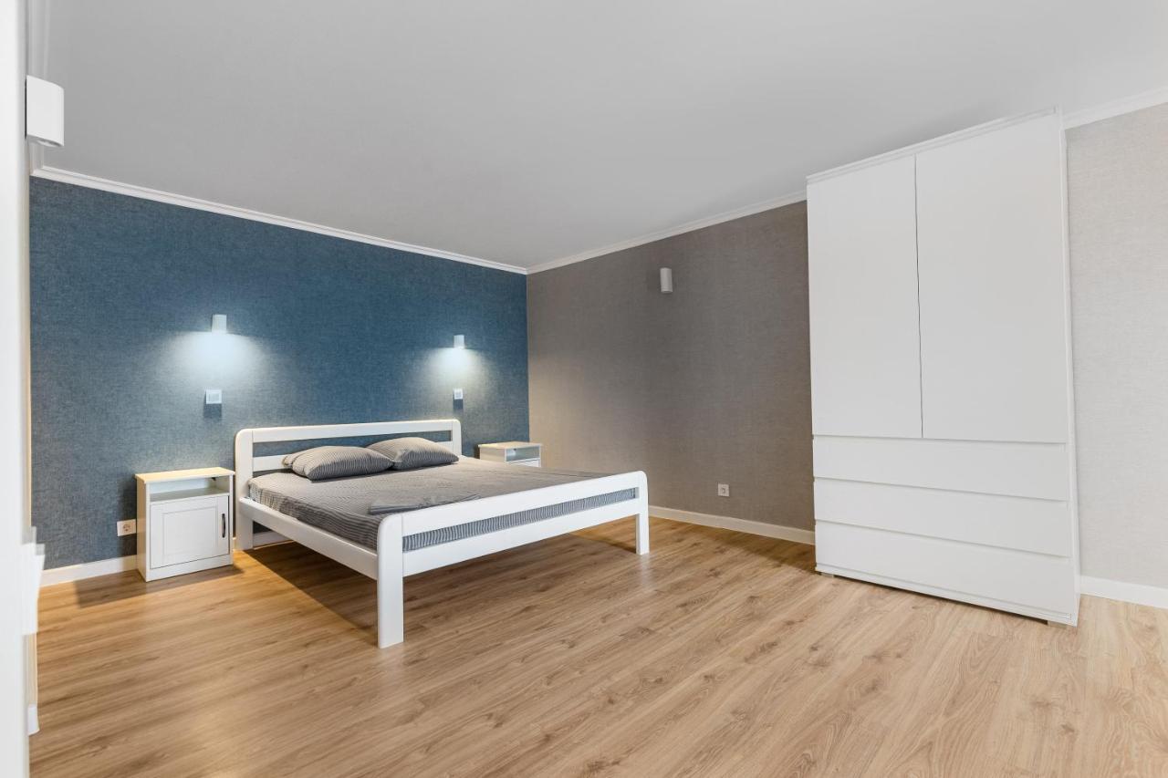 18 Deribasivska Street Jacuzzi Apartment Odessa Exterior foto