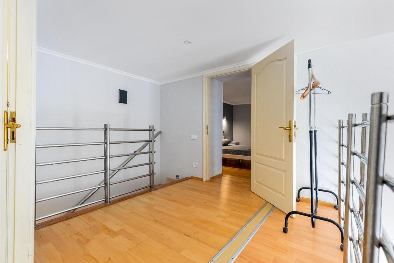 18 Deribasivska Street Jacuzzi Apartment Odessa Exterior foto